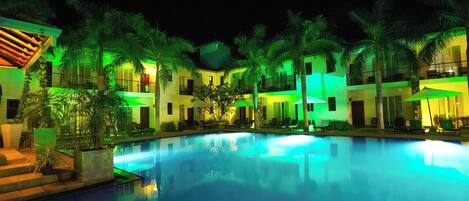 Outdoor pool, open 8:00 AM to 8:00 PM, pool umbrellas, pool loungers