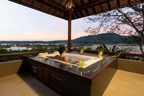 River Villa | Minibar, una cassaforte in camera, una scrivania, Wi-Fi gratuito