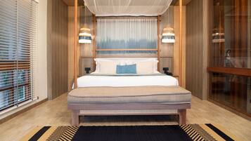 River Villa | Minibar, in-room safe, desk, free WiFi