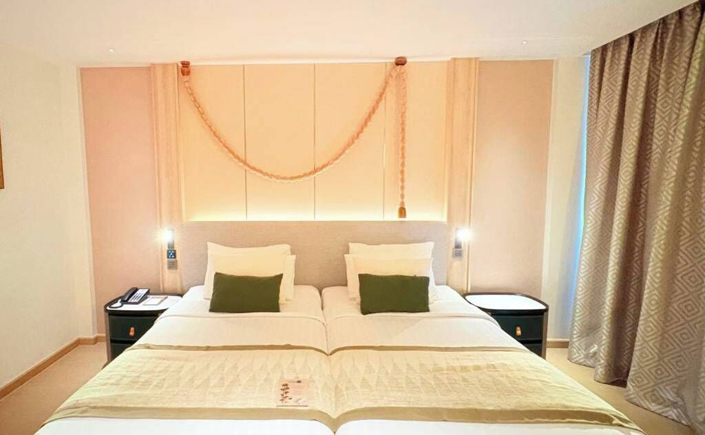 Classic King River View | Minibar, coffres-forts dans les chambres, bureau, Wi-Fi gratuit