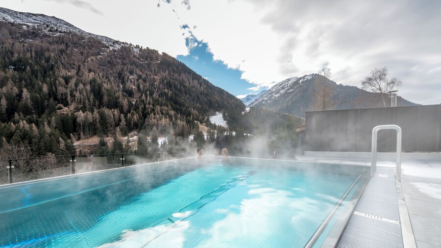 Heart Hotel Grischuna