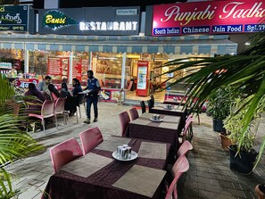 International cuisine - Hotel Sai Bansi (Rahata)