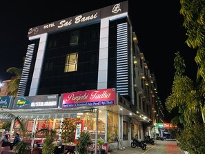Front of property - evening/night - Hotel Sai Bansi (Rahata)