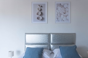 Minibar, in-room safe, desk, iron/ironing board - B&B Sirentum (Sorrento)