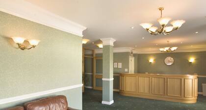 Albion Hotel - Freshwater Bay