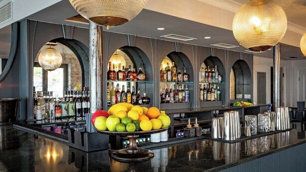 Bar (di hartanah)