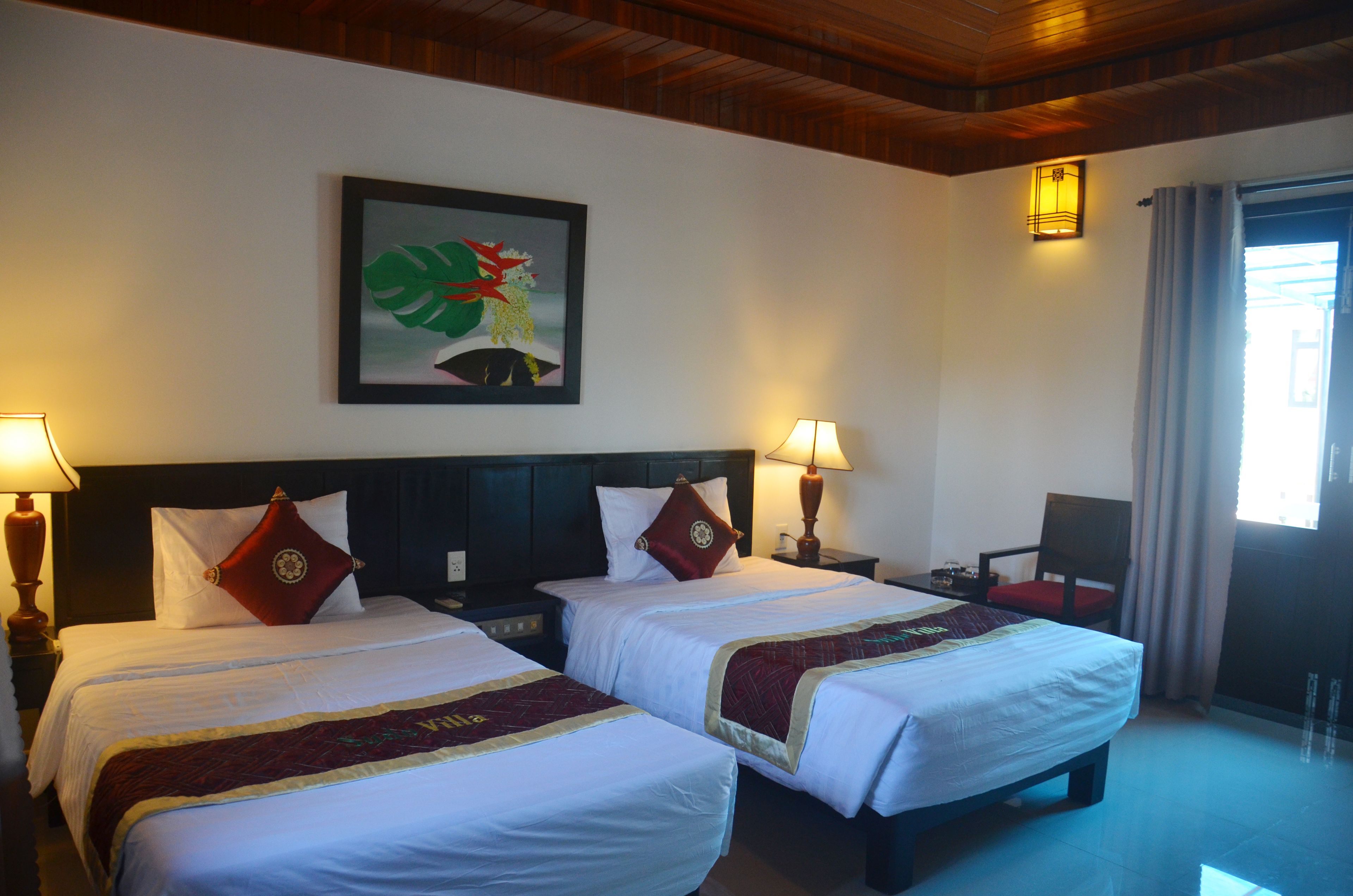 minibar, desk, blackout curtains, soundproofing