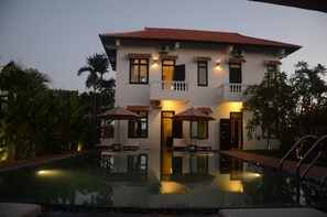 Front of property - evening/night - Hoi An Red Frangipani Villa (Da Nang)