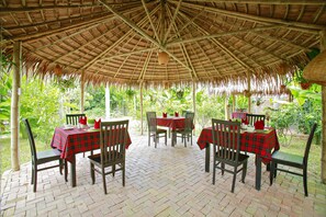 Terrace/patio - Hoi An Red Frangipani Villa (Da Nang)