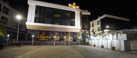 Front of property – evening/night