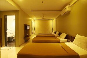 Firemannsrom – standard, 1 soverom | Skrivebord, lydisolert og ekstrasenger (mot et tillegg)