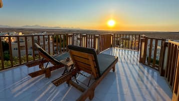 Studio, 1 Double Bed, Pool View | Terrace/patio