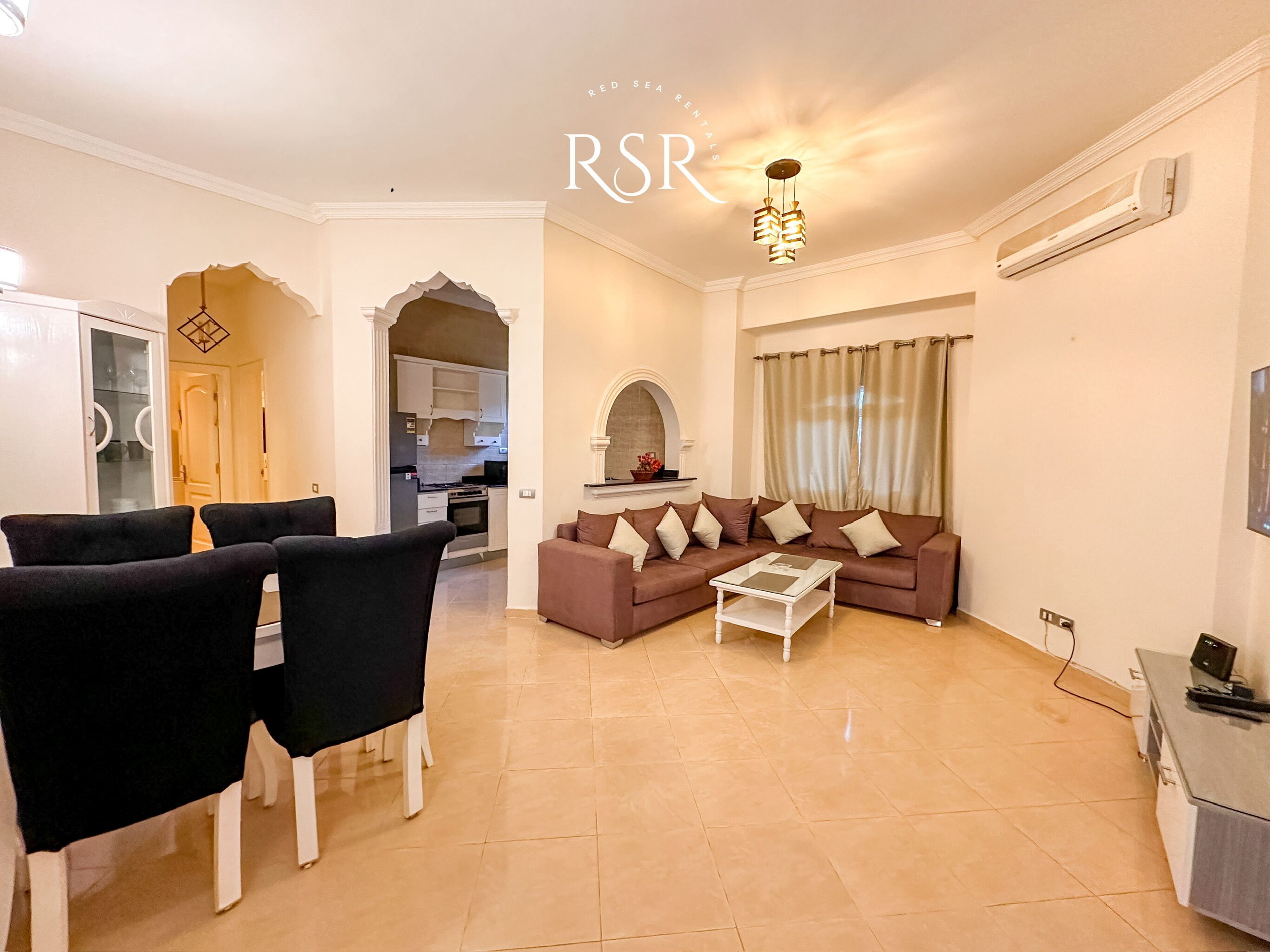 Standard-Apartment, 2 Schlafzimmer, Poolblick | 2 Schlafzimmer, Verdunkelungsvorhänge, Bügeleisen/Bügelbrett