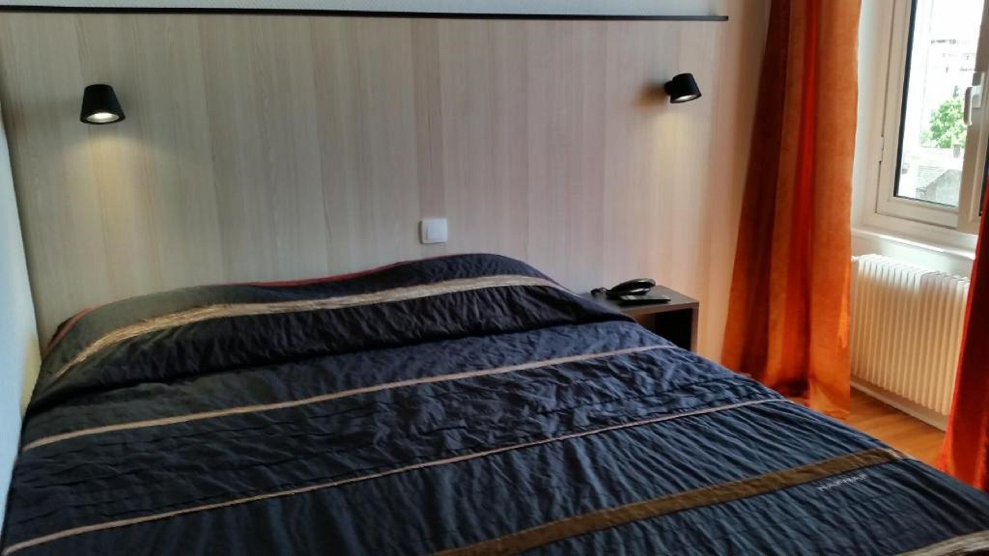 مكتب وأسرّة أطفال/رضّع وأسرّة قابلة للطي وواي فاي مجانًا