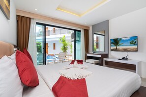 Deluxe Double Room with Pool Access - Paripas Patong Resort (Patong)