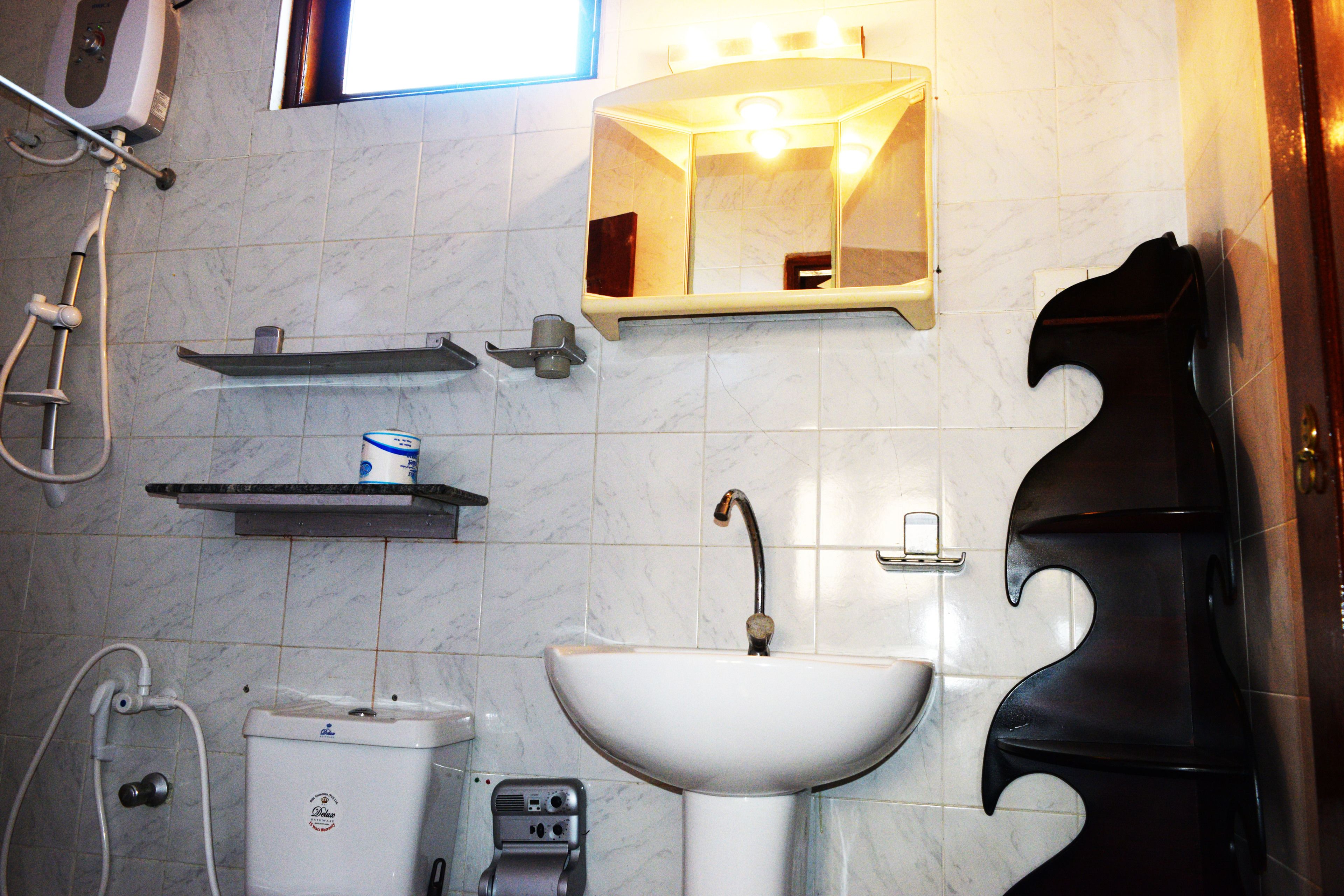 apartment for 2 | bathroom | shower, towels