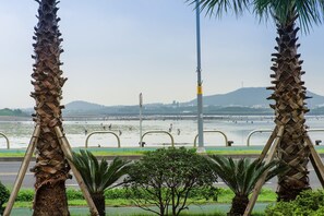 Property entrance - Breeze Bay Hotel (Seogwipo)