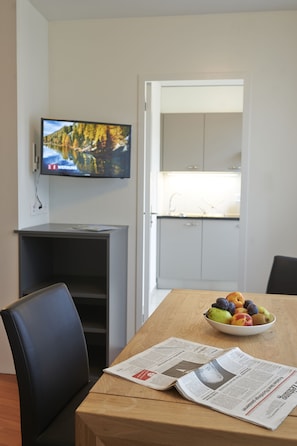 In-room safe, desk, soundproofing, iron/ironing board