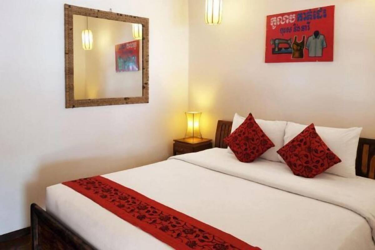 Ropa de cama de alta calidad, minibar, caja fuerte y ropa de cama