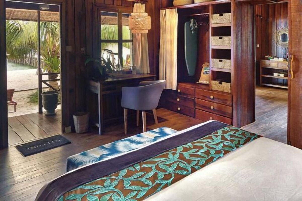 Premium bedding, minibar, in-room safe, bed sheets