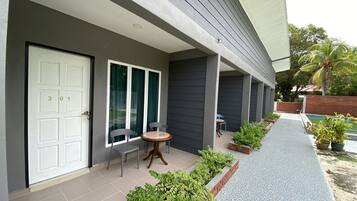 Deluxe Queen | Terrace/patio