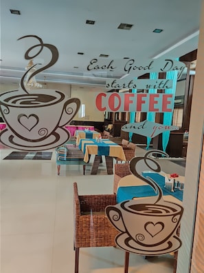 朝食ビュッフェ