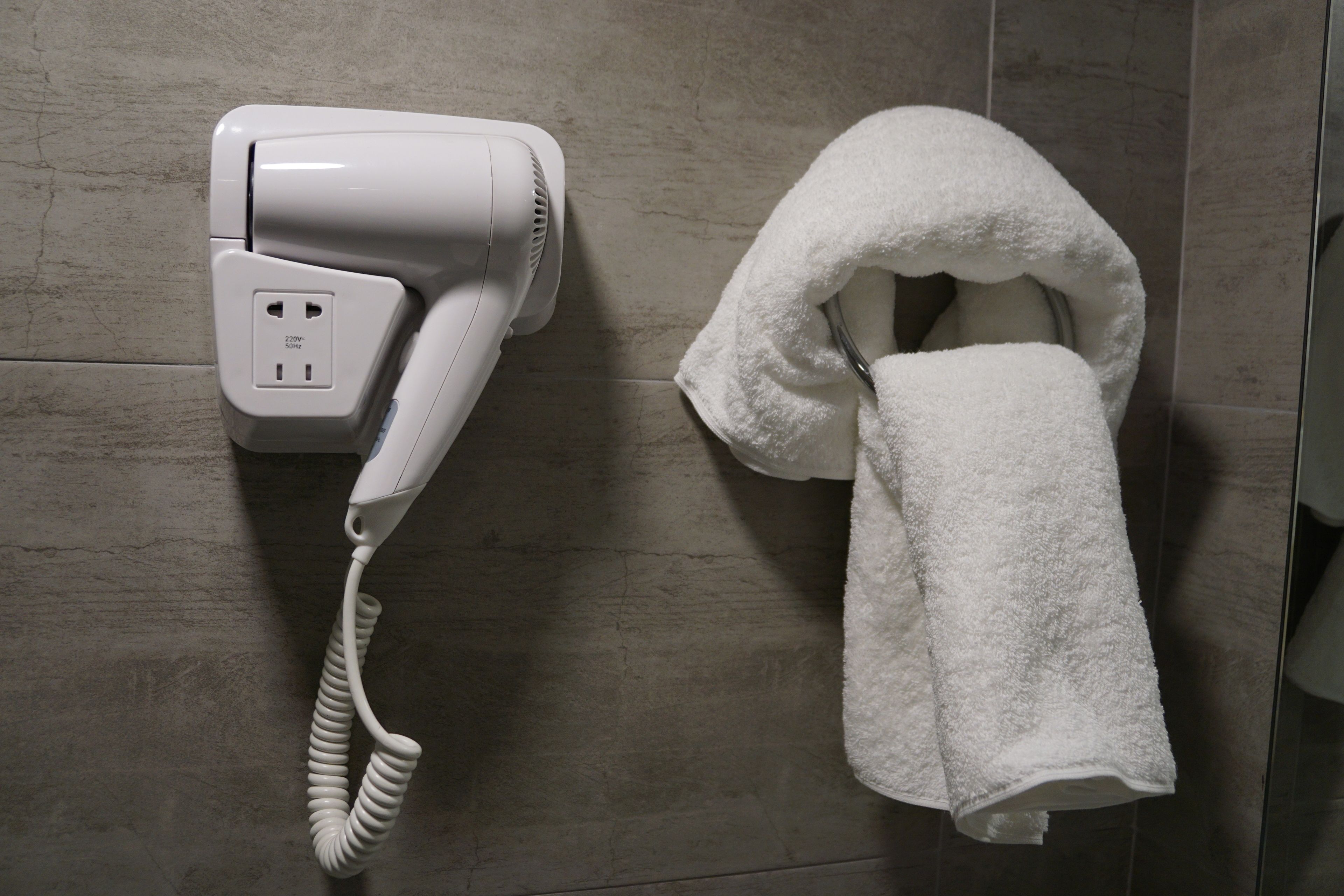 economy double room | room amenity