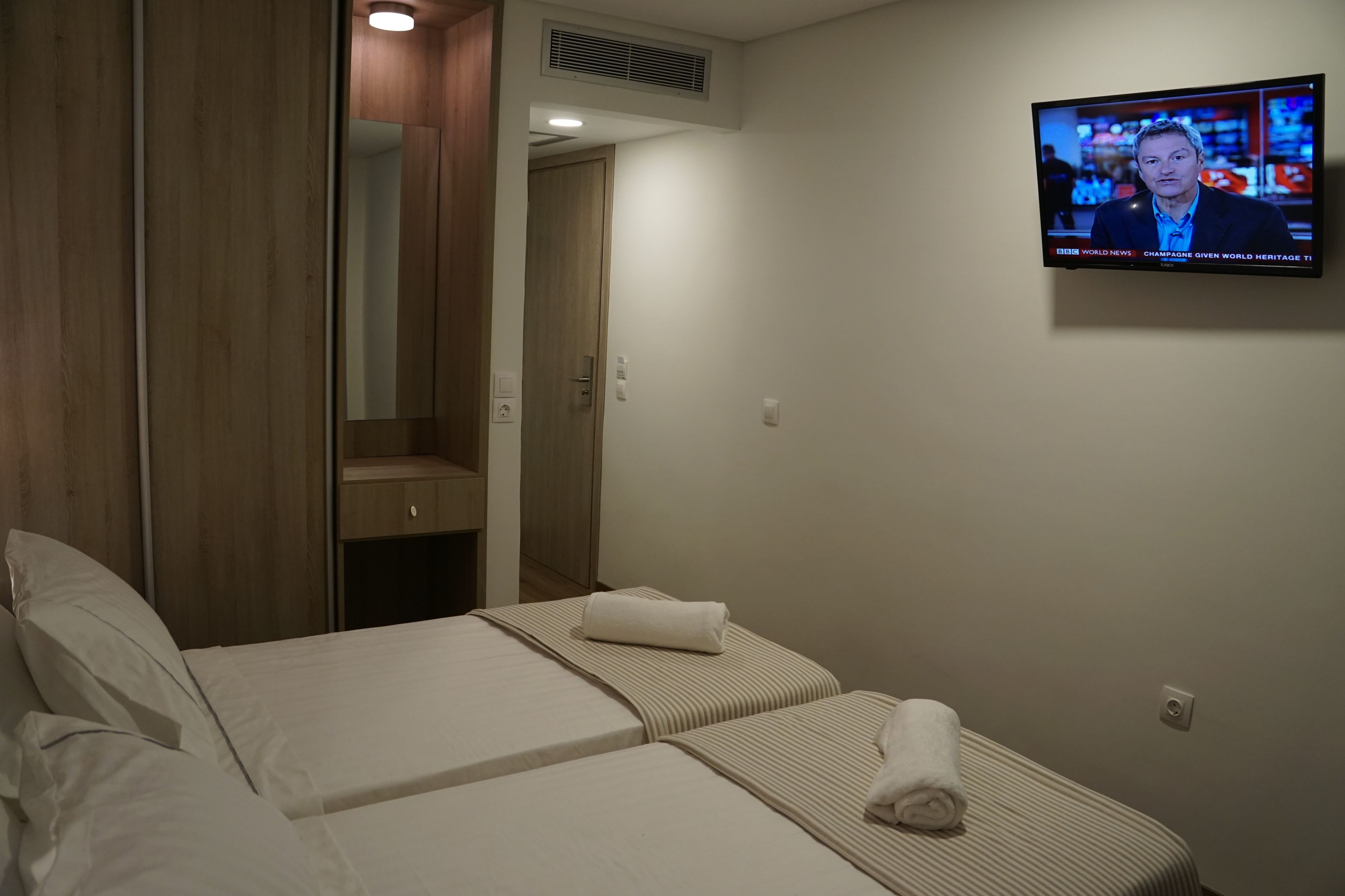 xx twin room xx | minibar, in-room safe, desk, blackout curtains