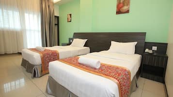 Kamar Twin Deluks | Brankas, meja kerja, setrika/meja setrika, dan Wi-Fi gratis