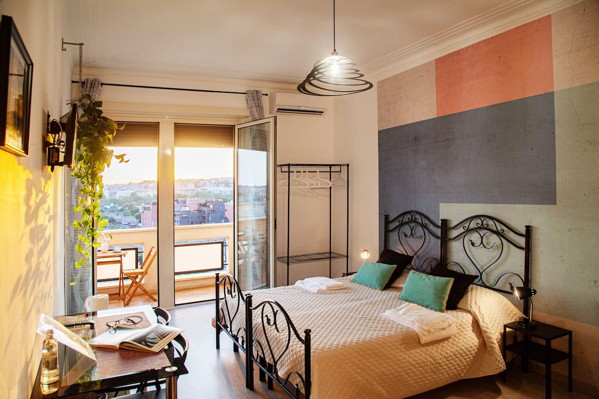 Tripla Superior, balcone, vista città | Lenzuola Frette, biancheria da letto di alta qualità