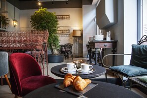 Free daily continental breakfast - City Lights Rome (Rome)