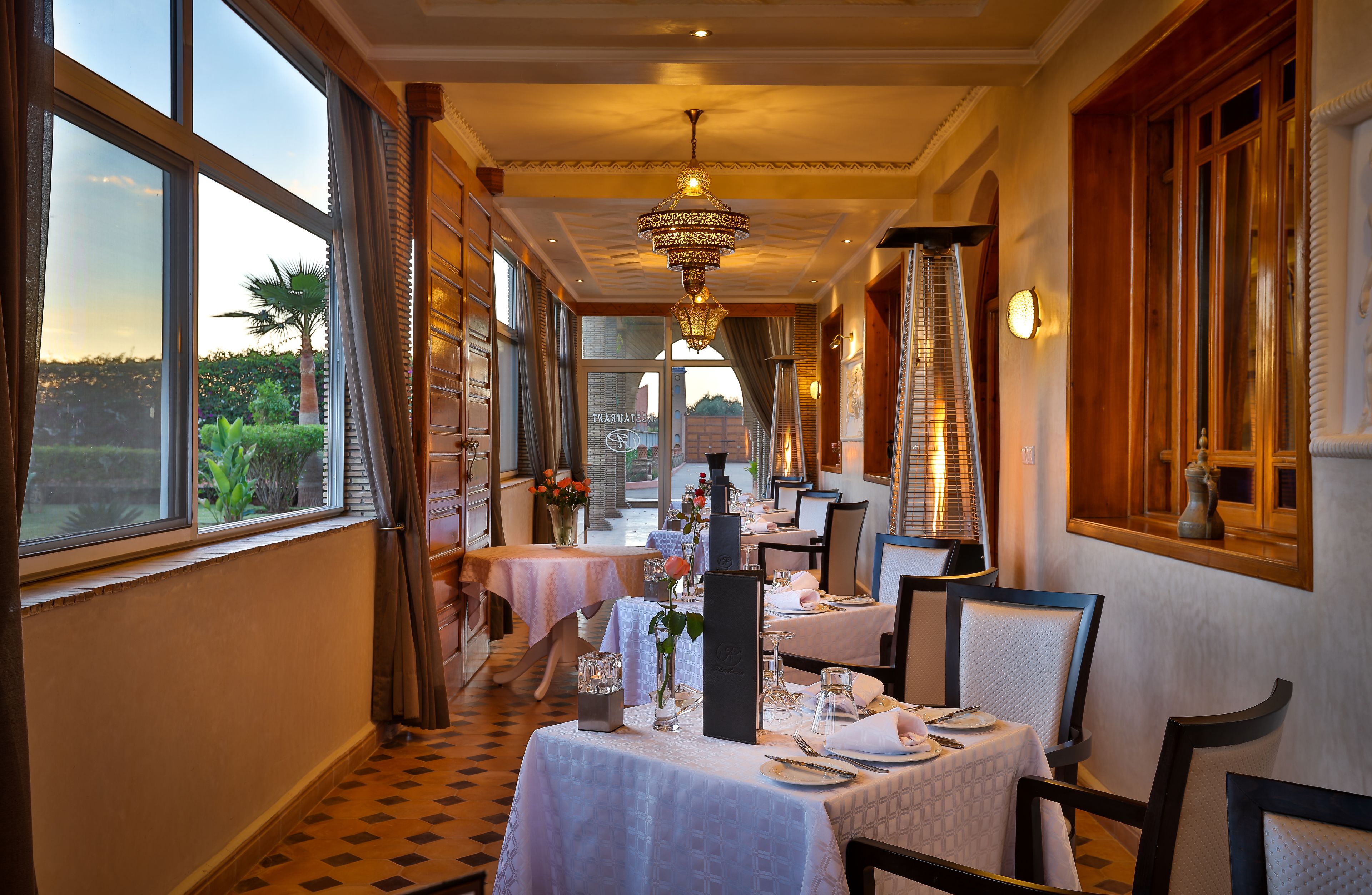 2 restaurants, lunch, dinner served; moroccan cuisine