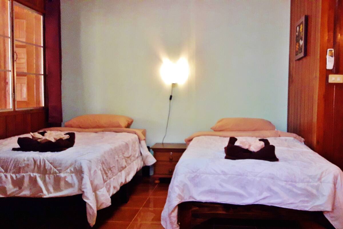 Twin room with terrace | Frigobar, escrivaninha, Wi-Fi de cortesia, roupa de cama