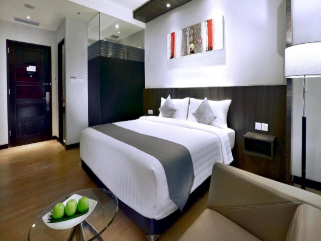 In-room safe, desk, laptop workspace, blackout curtains