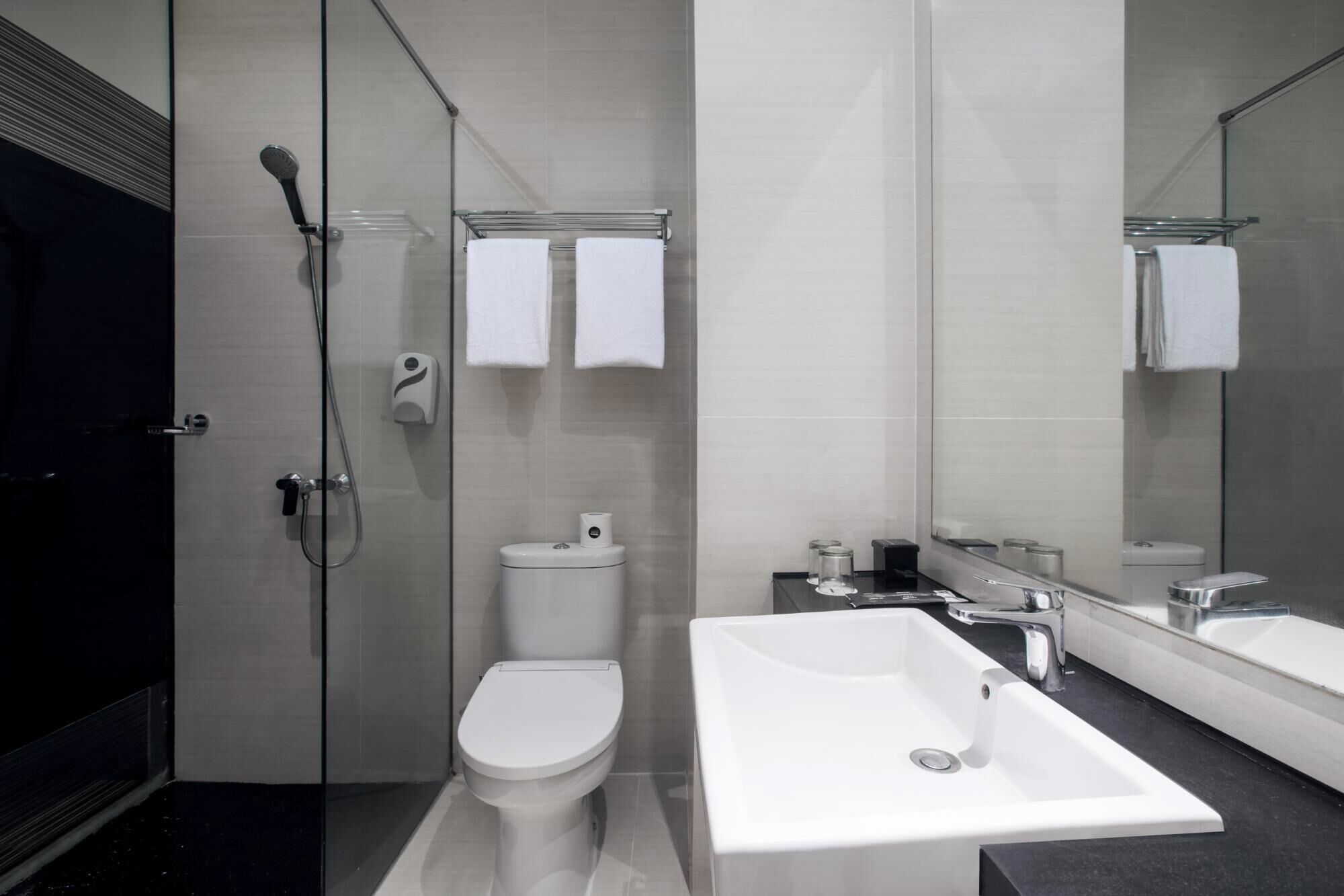 shower, free toiletries, hair dryer, slippers