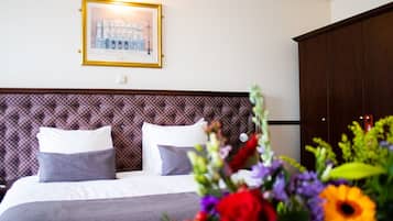 Superior Suite, Sauna | Desk, iron/ironing board, cribs/infant beds, free WiFi