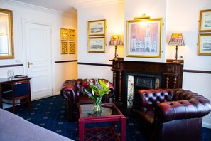 Suite – superior, badstue | Oppholdsrom | Flatskjerm-TV