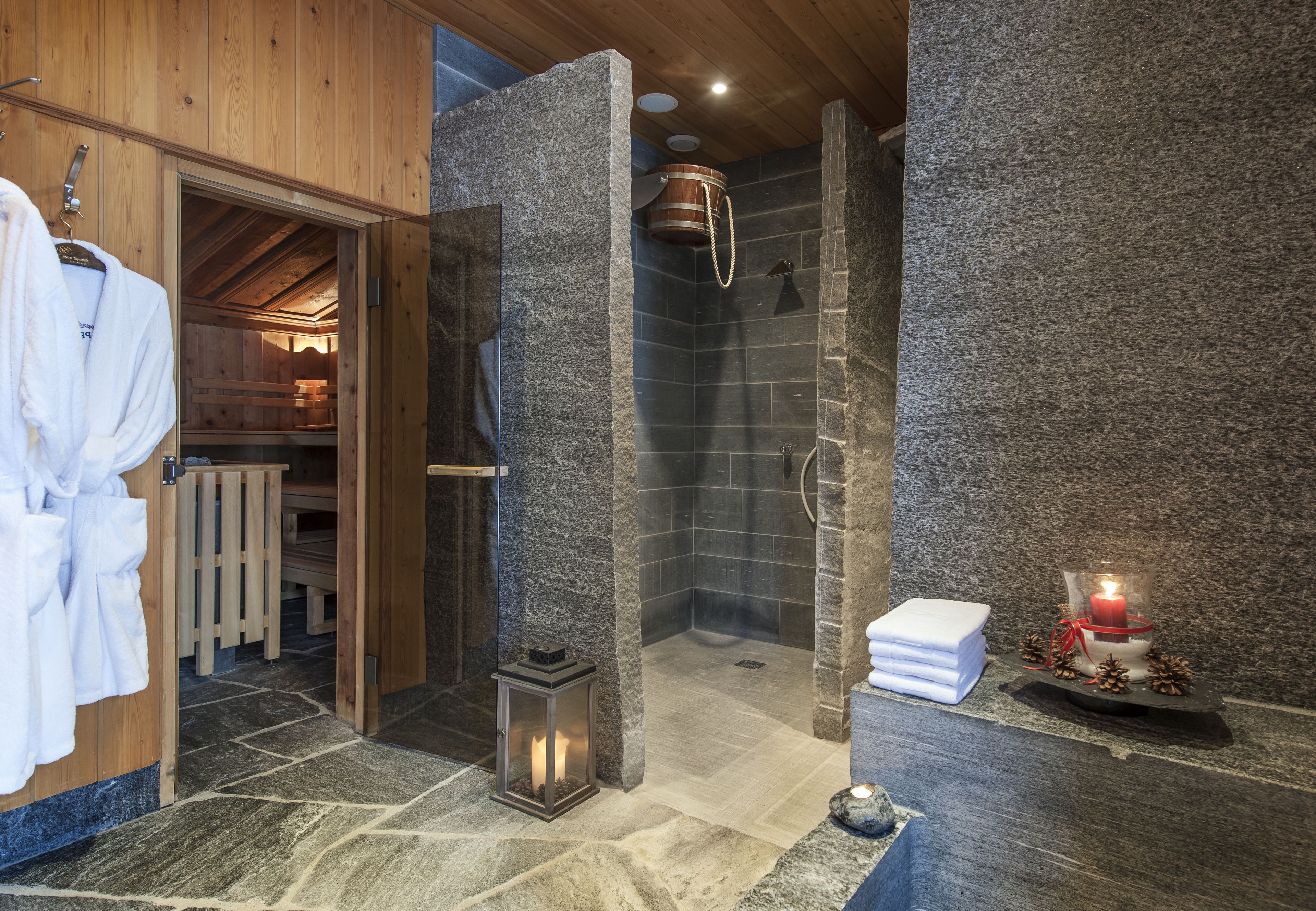 sauna, hot tub, steam room, hot stone massages, sports massages, facials