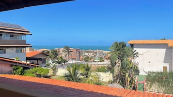 Panoramic Room | Egyptian cotton sheets, down duvets, desk, laptop workspace