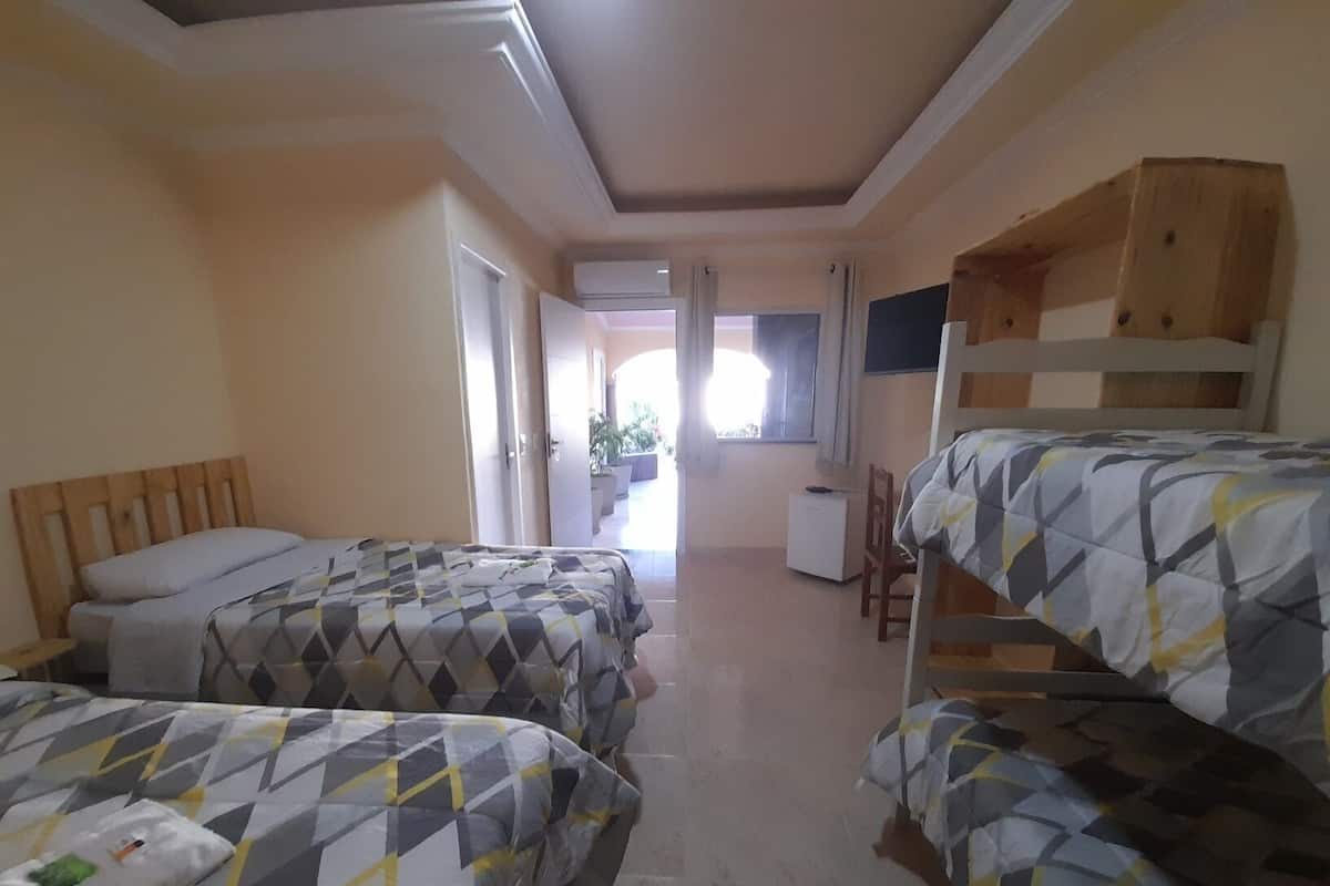 Sábanas de algodón egipcio, edredón y escritorio