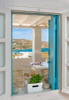 Caja de seguridad en la habitación y escritorio 