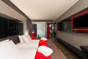 Premium bedding, minibar, in-room safe, soundproofing - Hotel Favori (Istanbul)