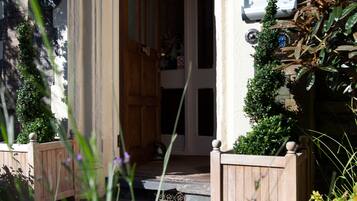 Entrada de la propiedad