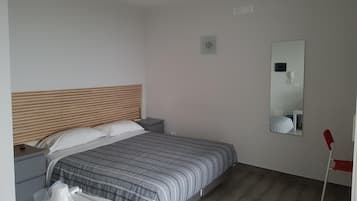 Sengetøy av topp kvalitet, minibar, skrivebord og wi-fi (inkludert)