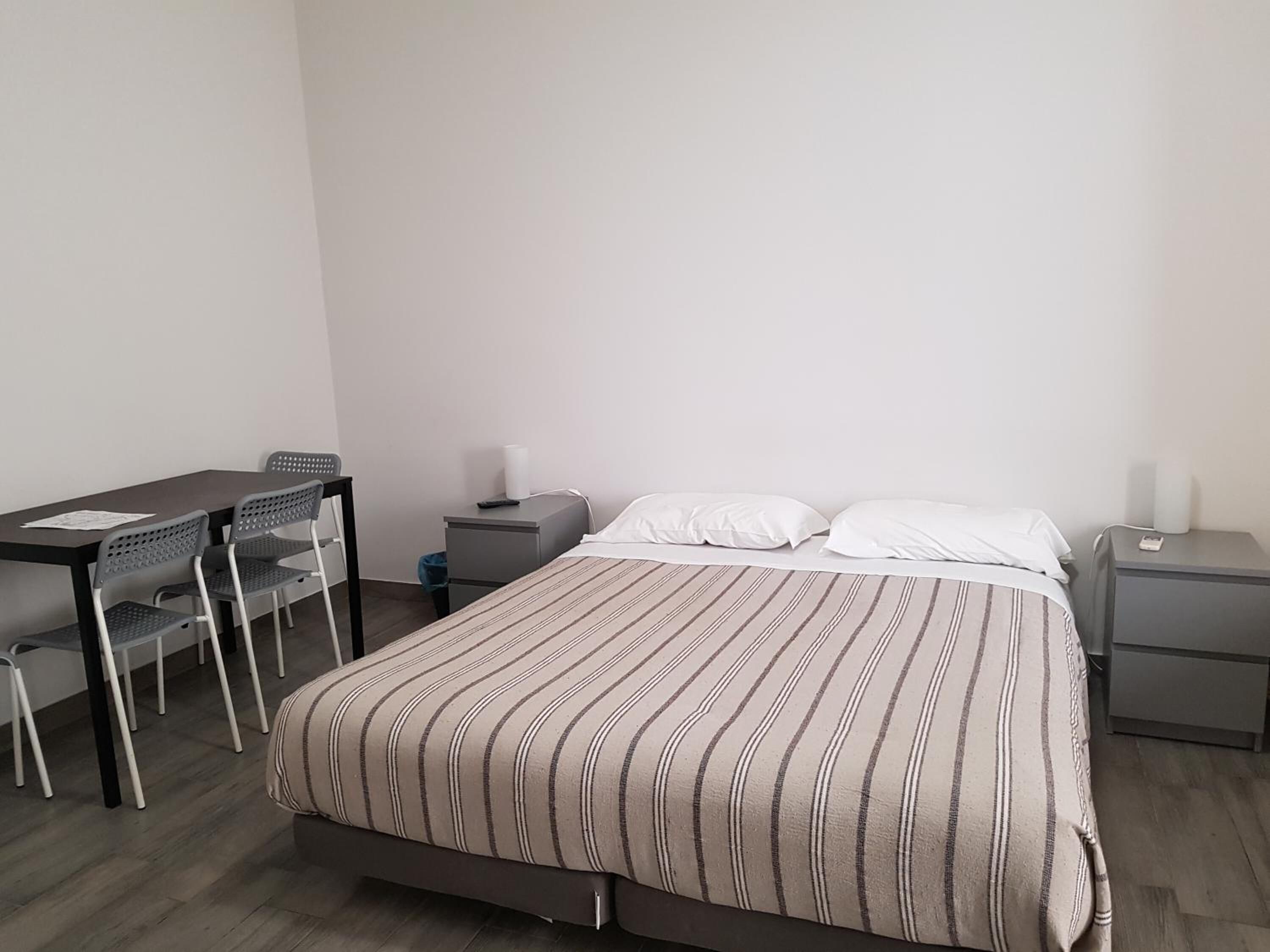 Premium-sengetøj, minibar, skrivebord, gratis Wi-Fi