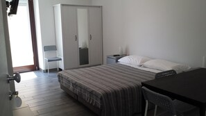 Sengetøy av topp kvalitet, minibar, skrivebord og wi-fi (inkludert)