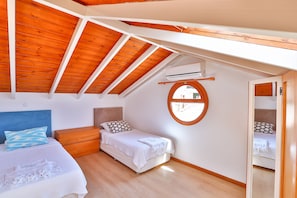 Economy Apartment, 2 Bedrooms, Balcony, Partial Sea View