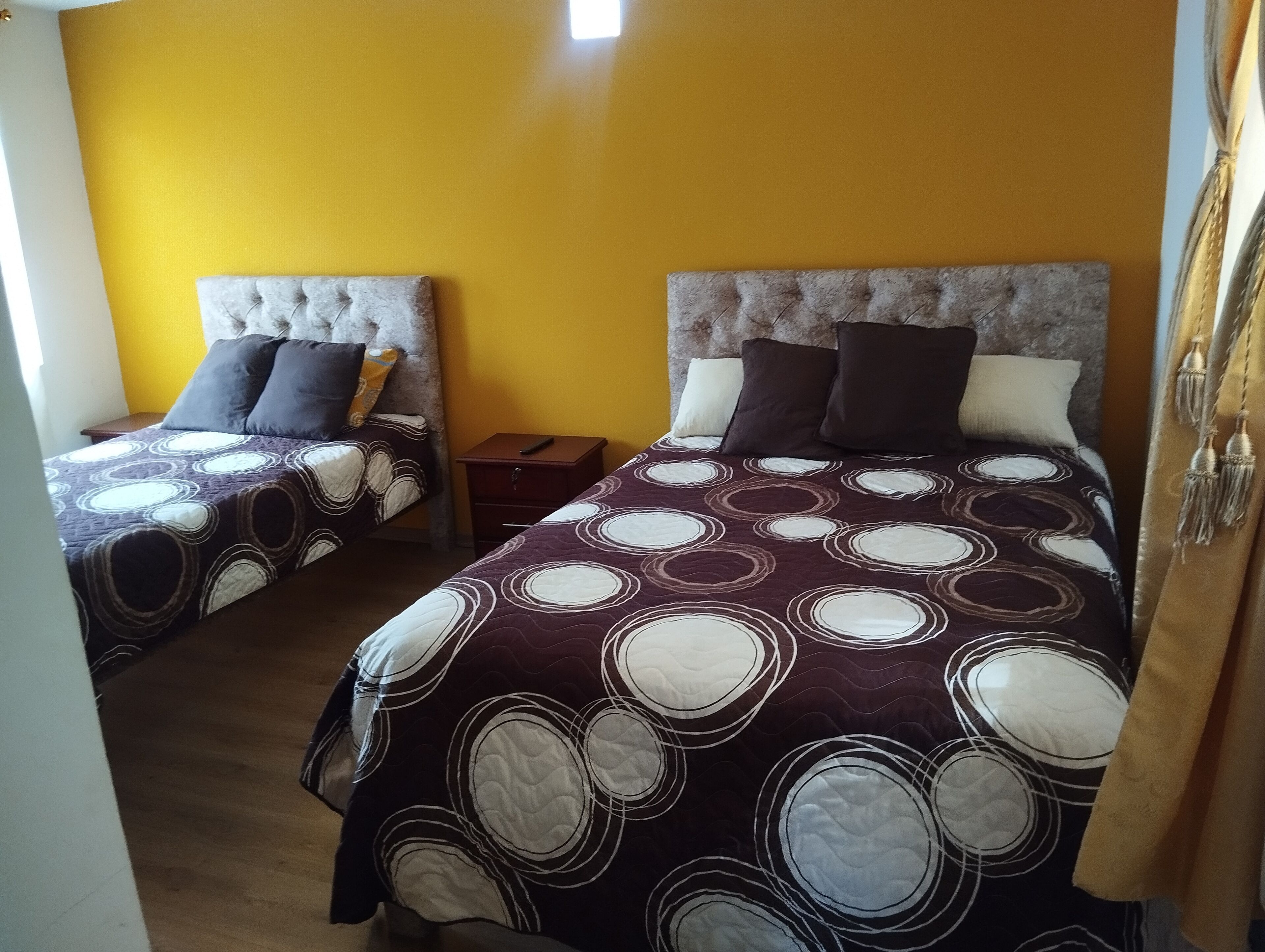 triple room (2 beds) | 5 bedrooms, iron/ironing board, free wifi, wheelchair access