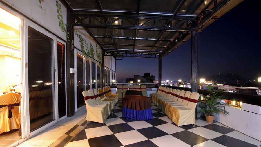 Hotel Gateway Grandeur