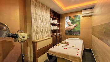 Sauna, hot tub, steam room, body treatments, hydrotherapy, aromatherapy